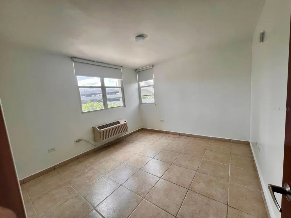 675 SERGIO CUEVAS BUSTAMANTE #401 San Juan, PR 00911