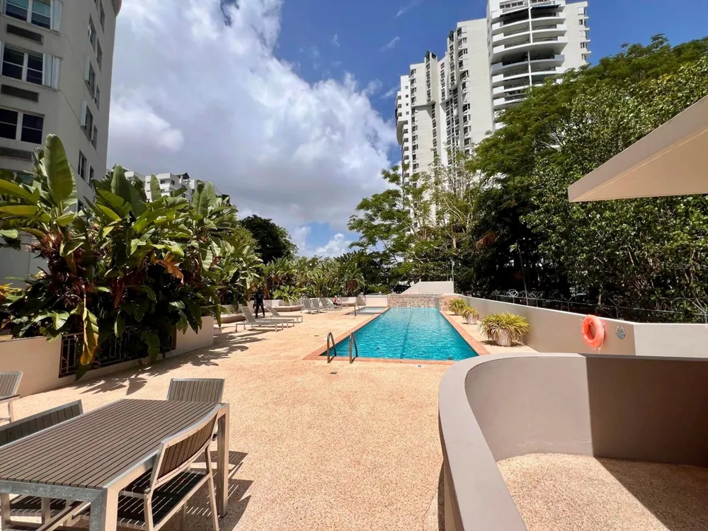 675 SERGIO CUEVAS BUSTAMANTE #401 San Juan, PR 00911