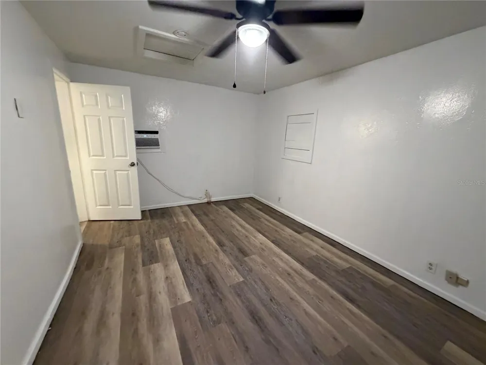 410 W HOWRY AVENUE #D Deland, FL 32720