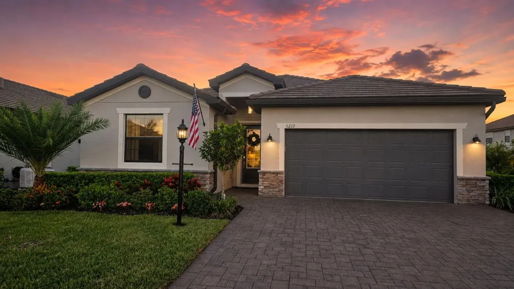 5212 MARINA BASIN COURT Bradenton, FL 34211