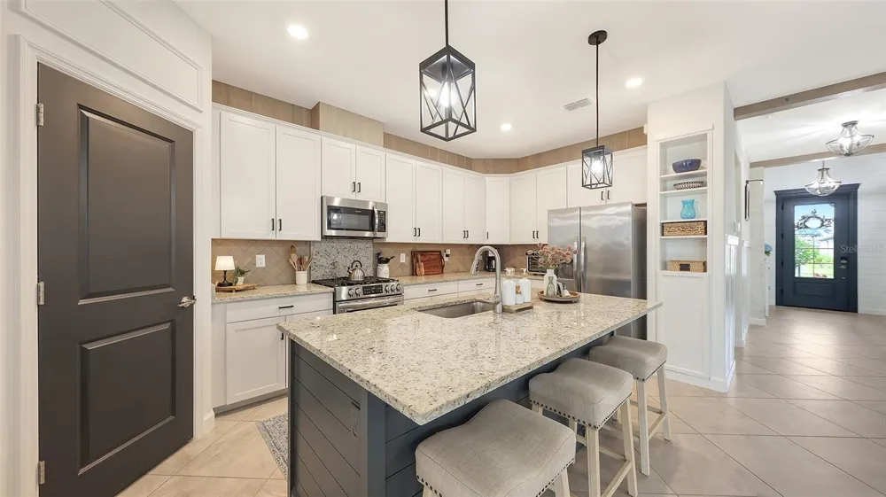 5212 MARINA BASIN COURT Bradenton, FL 34211