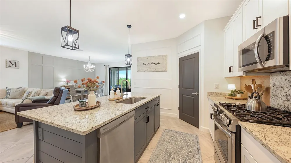 5212 MARINA BASIN COURT Bradenton, FL 34211