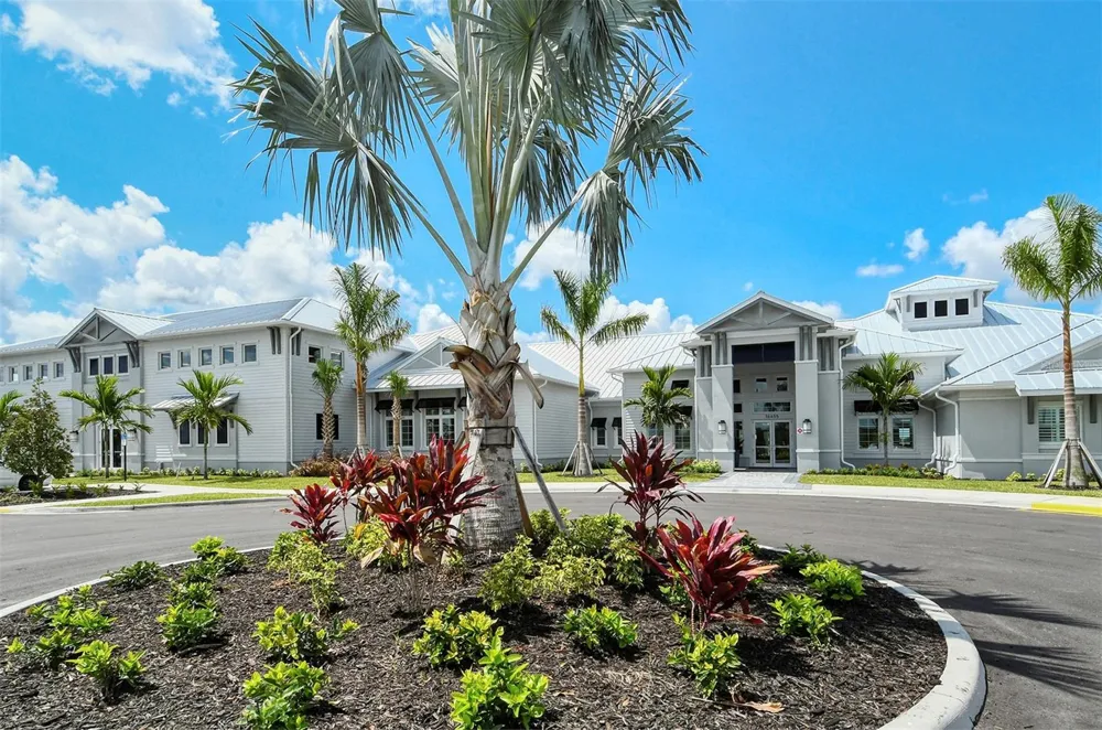 5212 MARINA BASIN COURT Bradenton, FL 34211