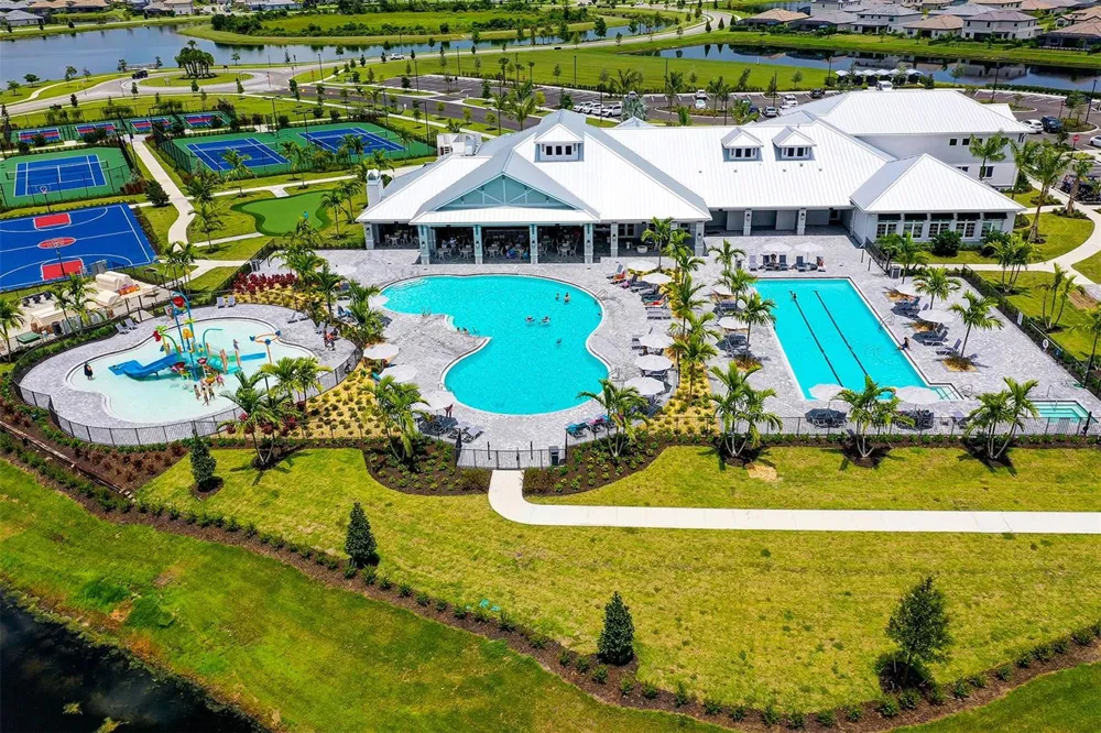 5212 MARINA BASIN COURT Bradenton, FL 34211