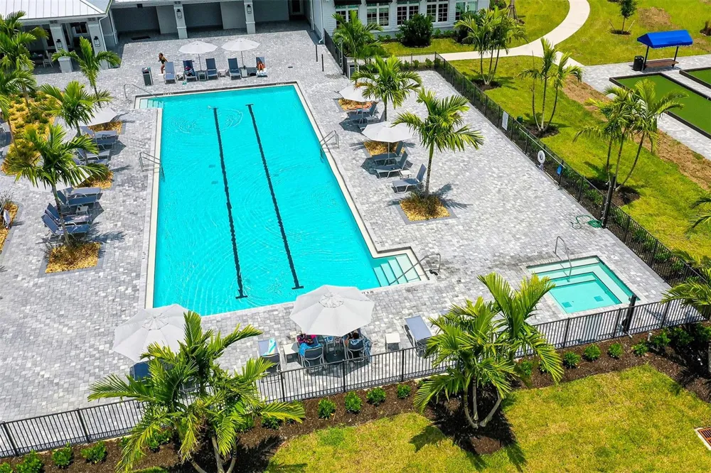 5212 MARINA BASIN COURT Bradenton, FL 34211