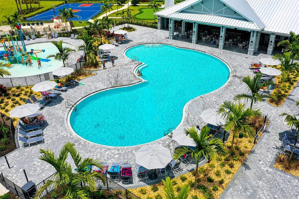 5212 MARINA BASIN COURT Bradenton, FL 34211