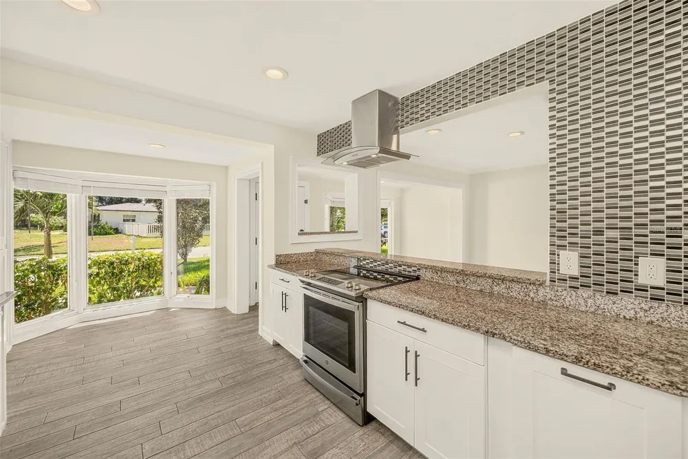 812 WILLOWBRANCH AVENUE Clearwater, FL 33764