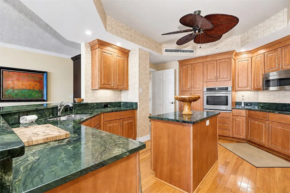 15208 GULF BOULEVARD #404 Madeira Beach, FL 33708