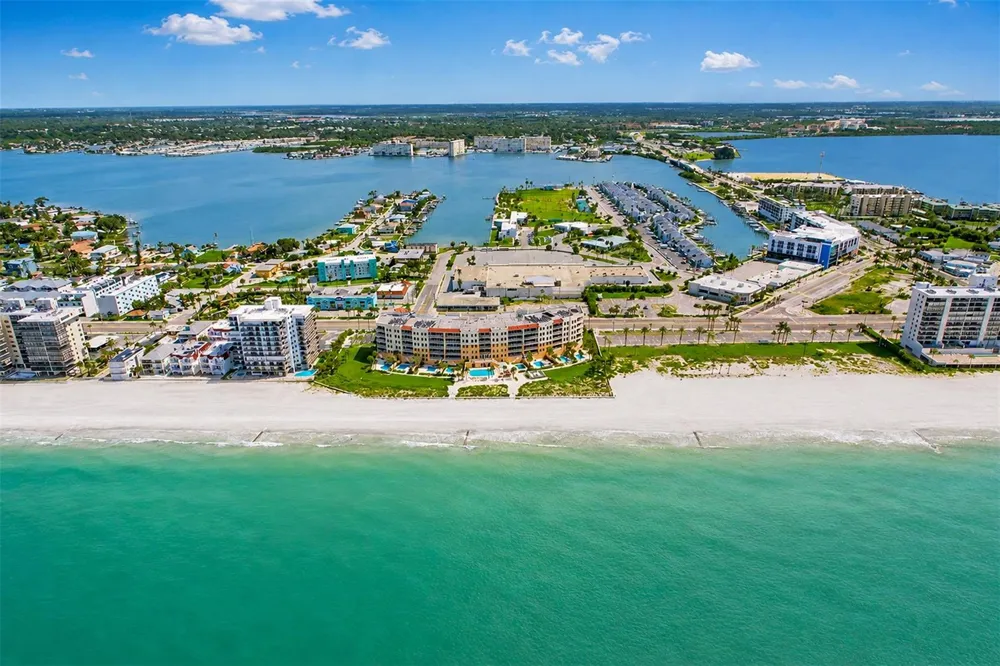 15208 GULF BOULEVARD #404 Madeira Beach, FL 33708