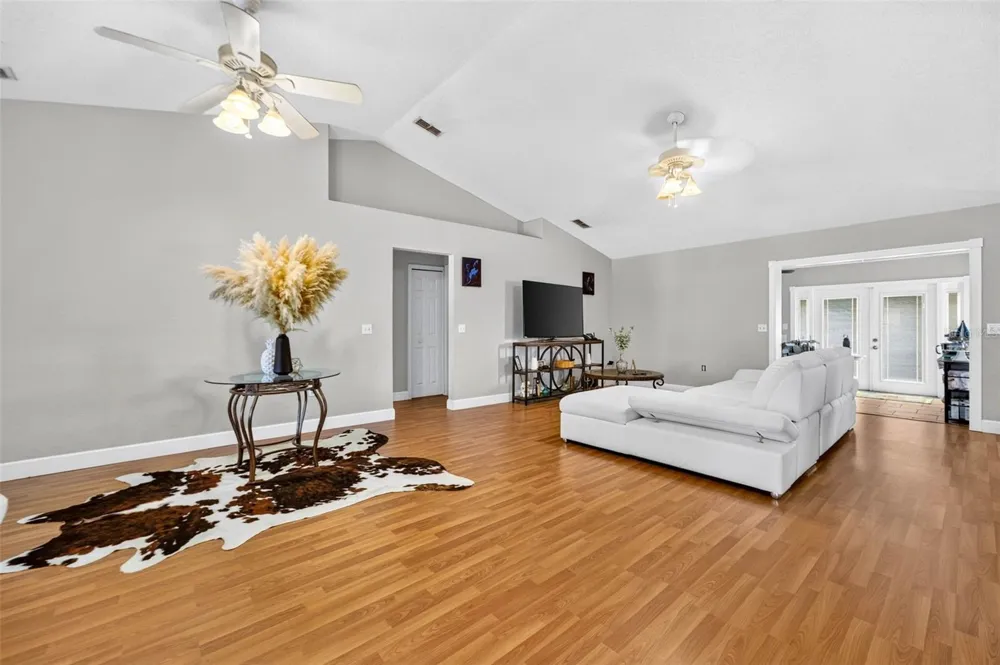 7524 JESSAMINE DRIVE Lakeland, FL 33810