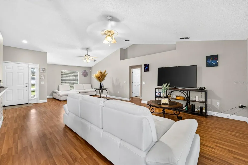 7524 JESSAMINE DRIVE Lakeland, FL 33810