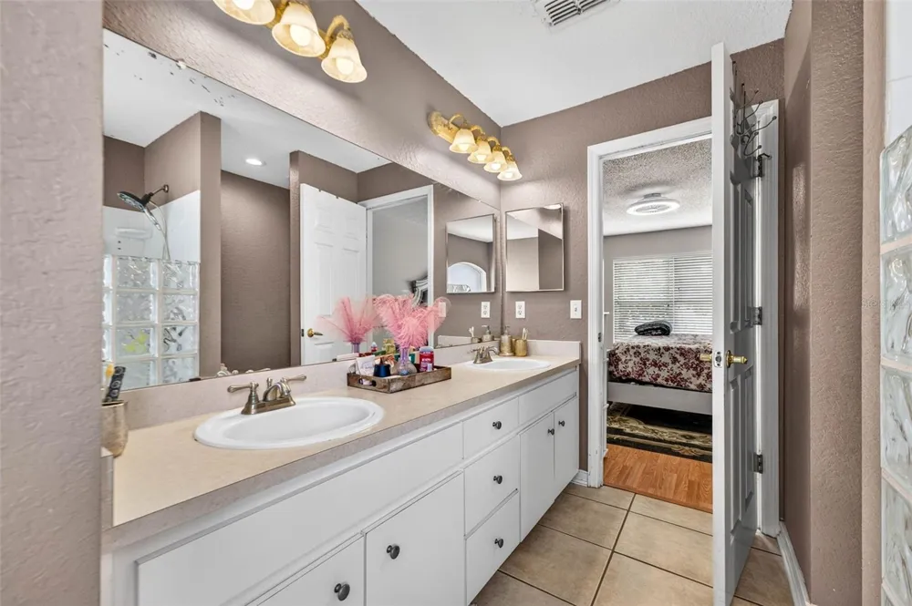 7524 JESSAMINE DRIVE Lakeland, FL 33810