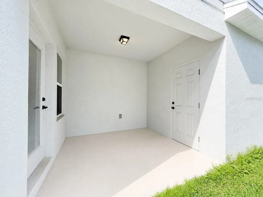 2092 CROSS PRAIRIE PARKWAY Kissimmee, FL 34744