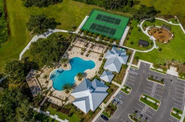 2092 CROSS PRAIRIE PARKWAY Kissimmee, FL 34744
