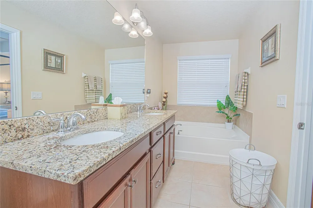 10520 BURROWS STREET Orlando, FL 32832
