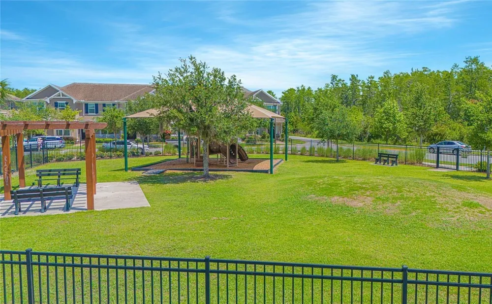 10520 BURROWS STREET Orlando, FL 32832