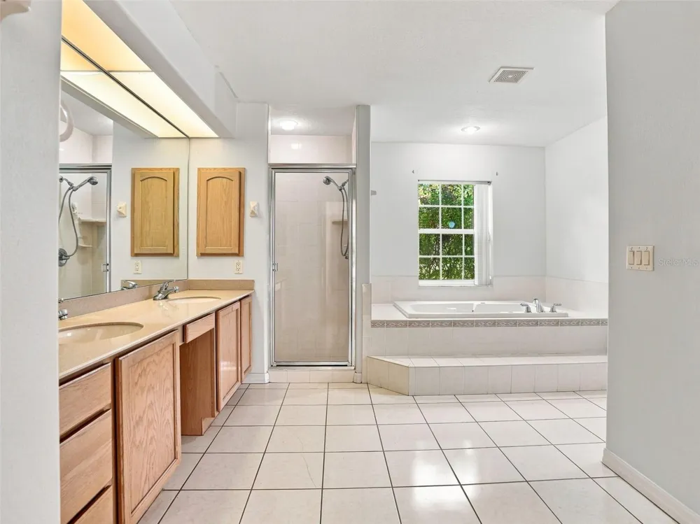 56 OAK VILLAGE BOULEVARD Homosassa, FL 34446