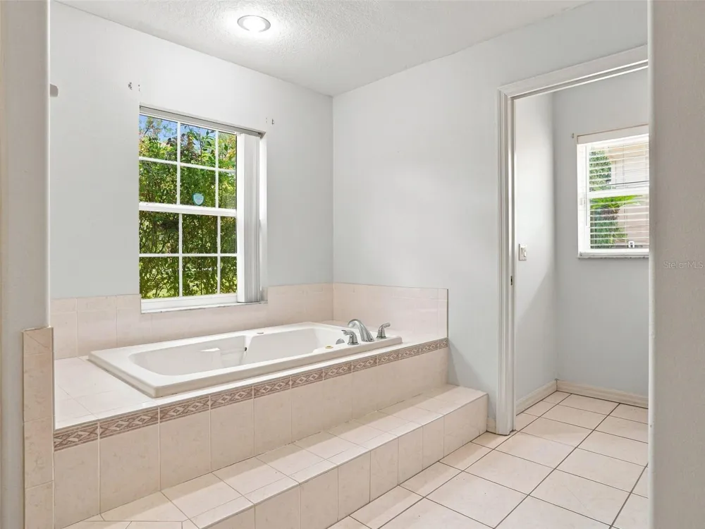 56 OAK VILLAGE BOULEVARD Homosassa, FL 34446