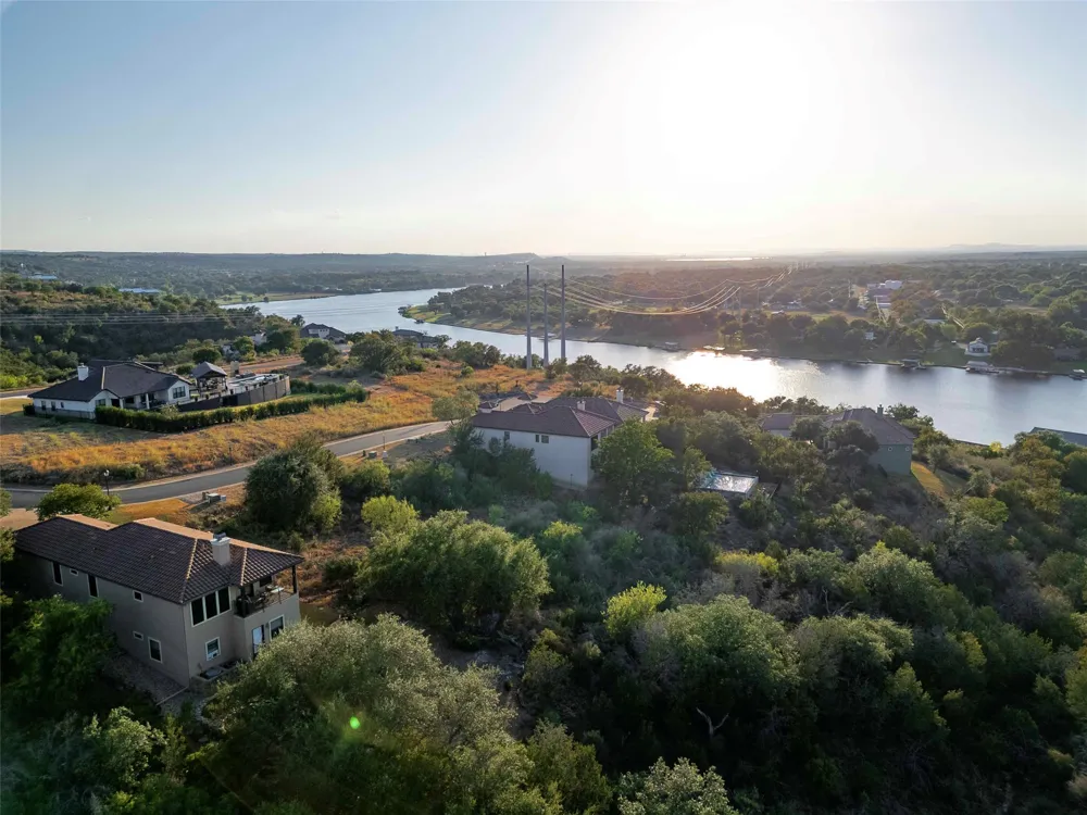 4 Bendito Way Drive Marble Falls, TX 78654