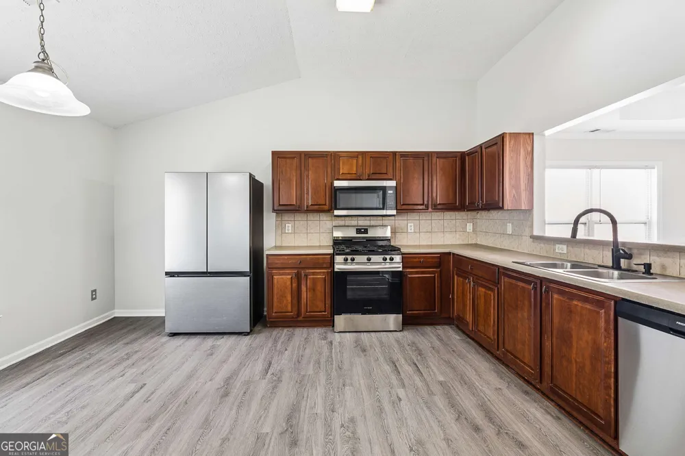 7226 Boulder PASS Union City, GA 30291