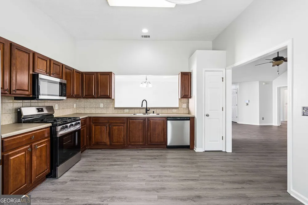 7226 Boulder PASS Union City, GA 30291