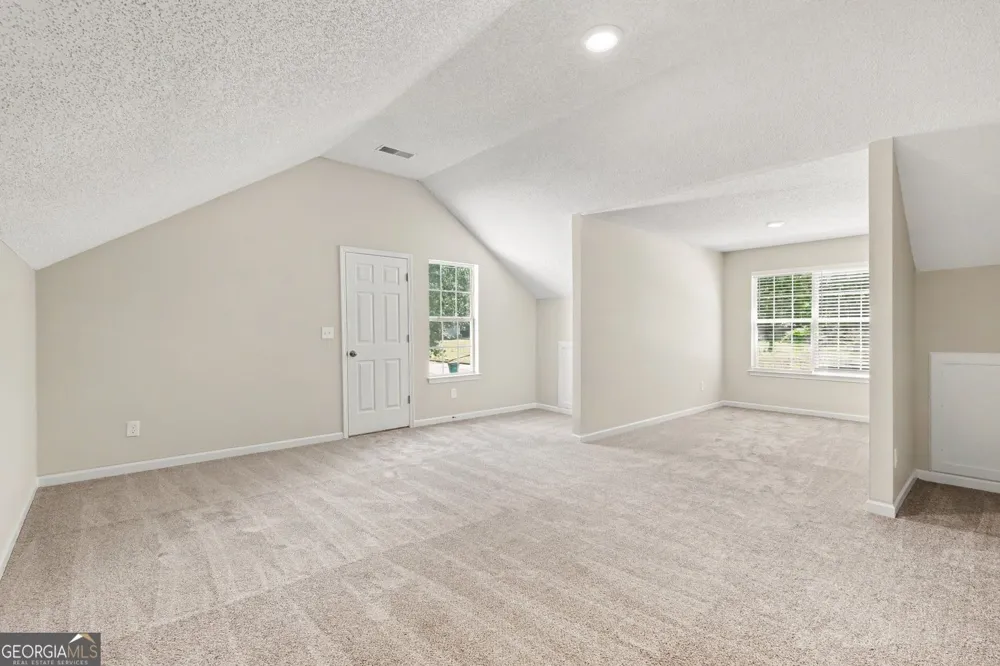6182 Giles RD Lithonia, GA 30058
