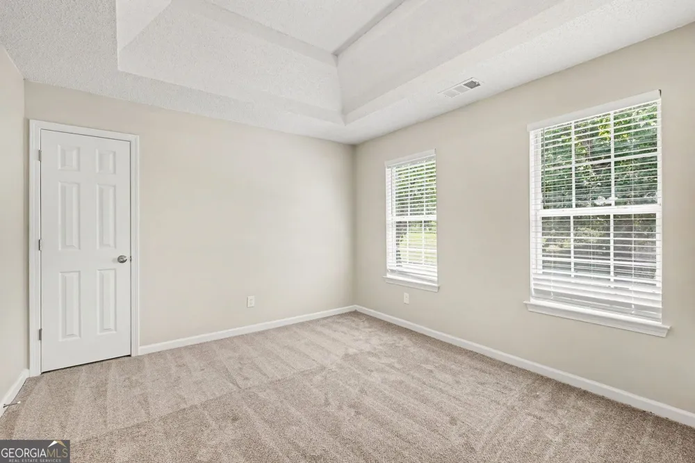 6182 Giles RD Lithonia, GA 30058