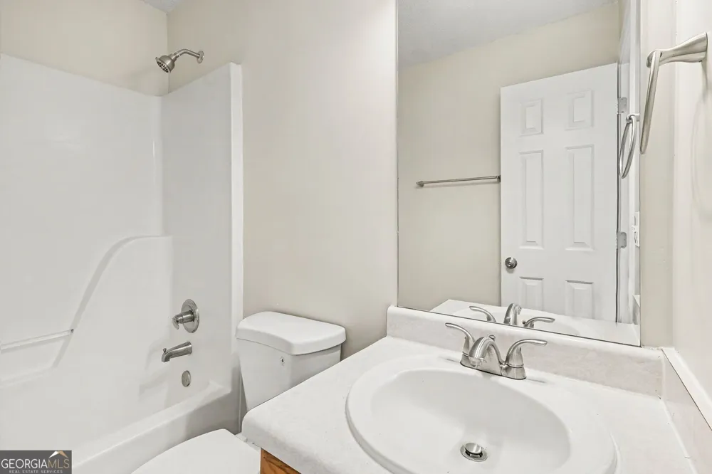 6182 Giles RD Lithonia, GA 30058
