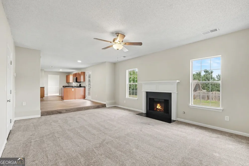 6182 Giles RD Lithonia, GA 30058
