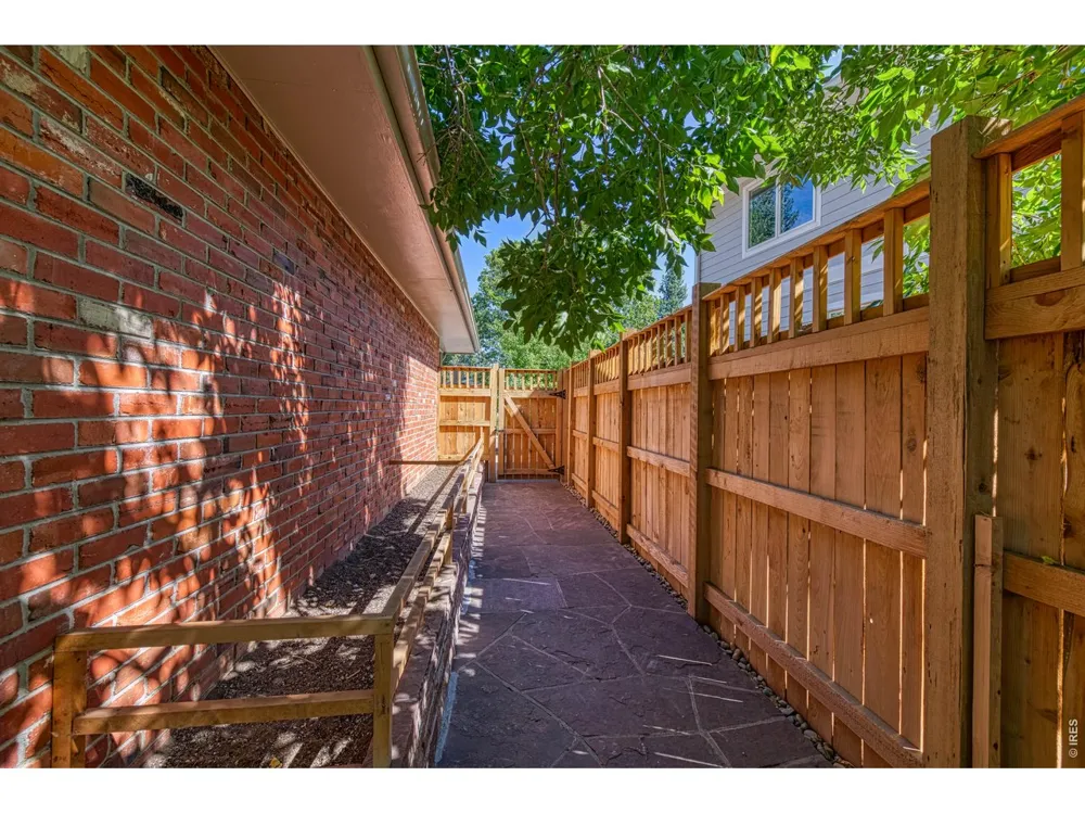 1050 Miami Way Boulder, CO 80305
