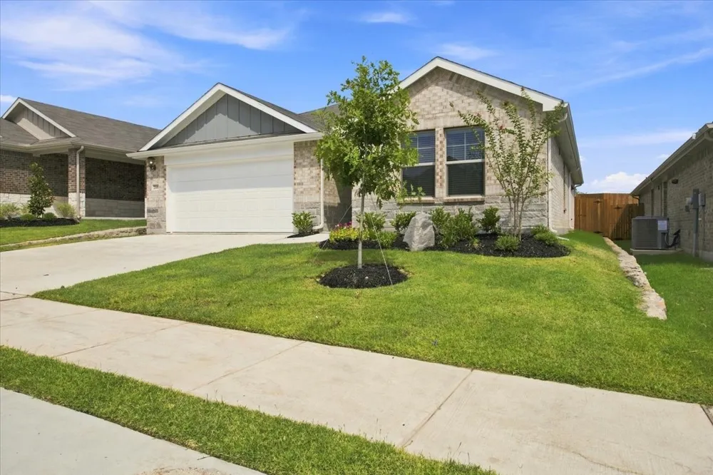 2109 Rannoch Street Sherman, TX 75092