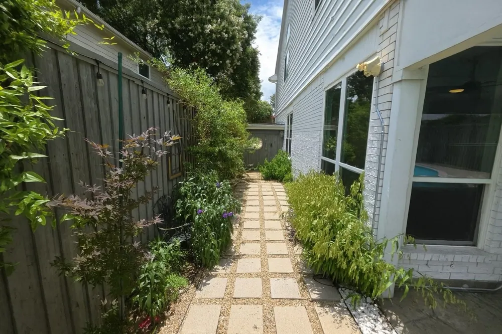 2009 Antwerp Avenue Plano, TX 75025
