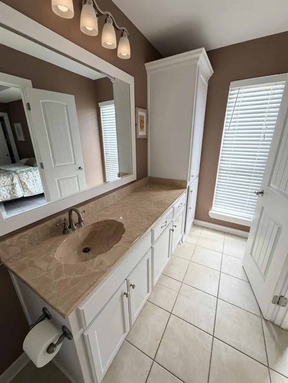 820 Brint Drive Crystal Beach, TX 77650
