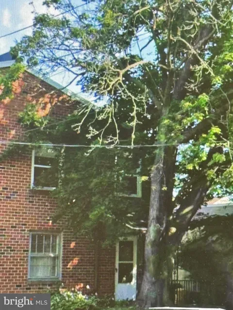 233 ROESCH AVENUE #B