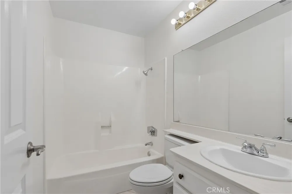 16939 Highfalls Canyon Country, CA 91387