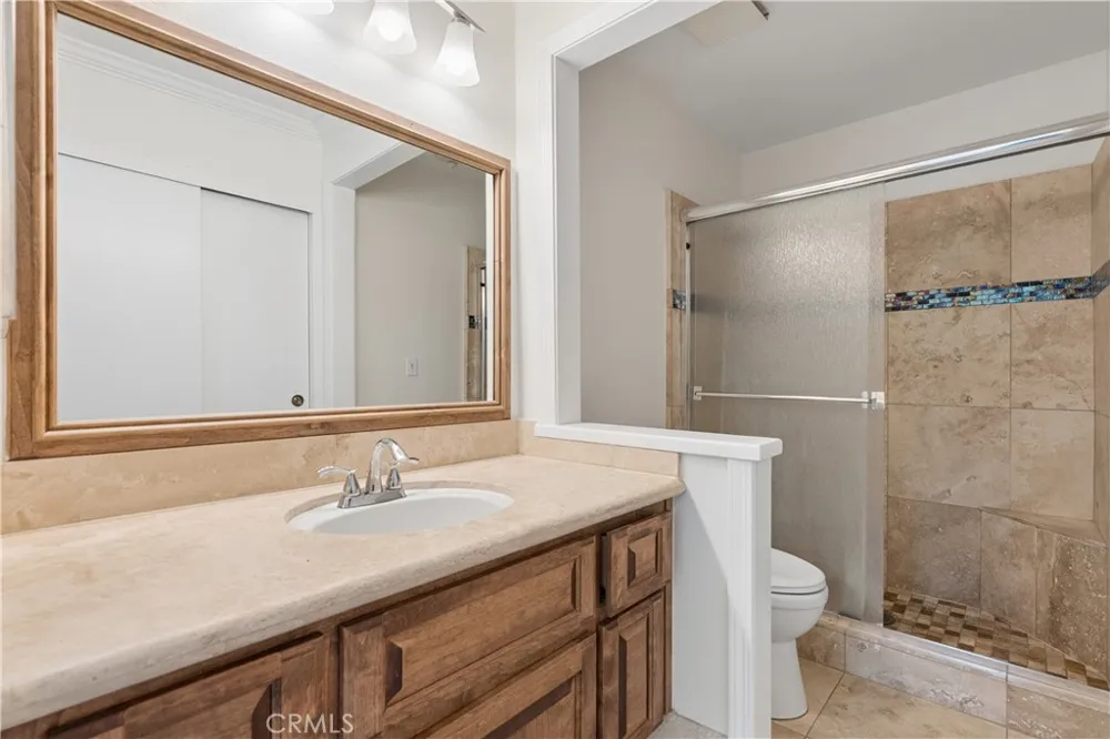 16939 Highfalls Canyon Country, CA 91387