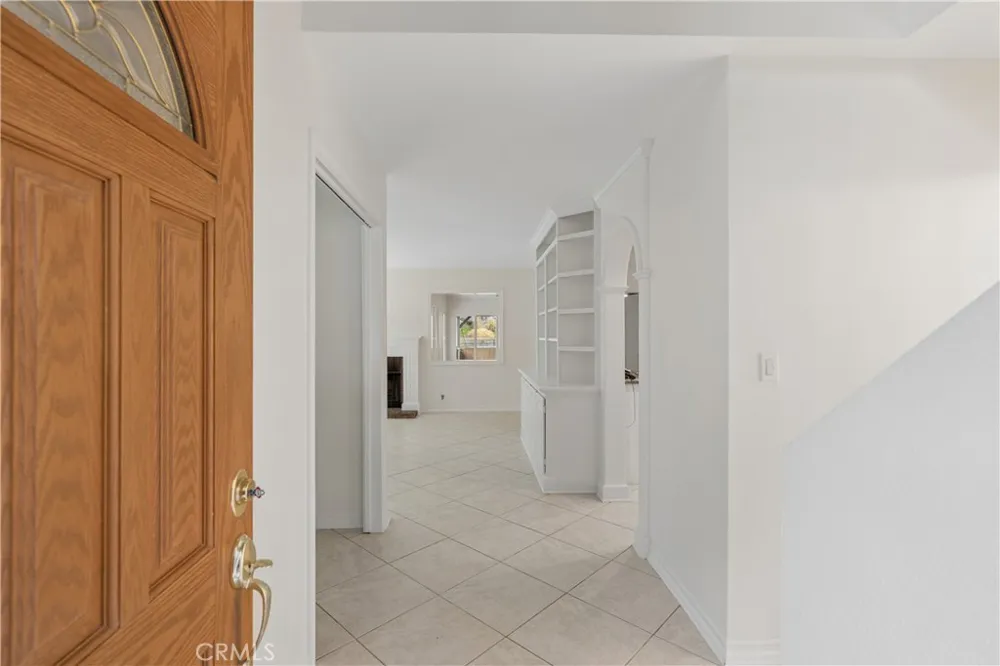 16939 Highfalls Canyon Country, CA 91387