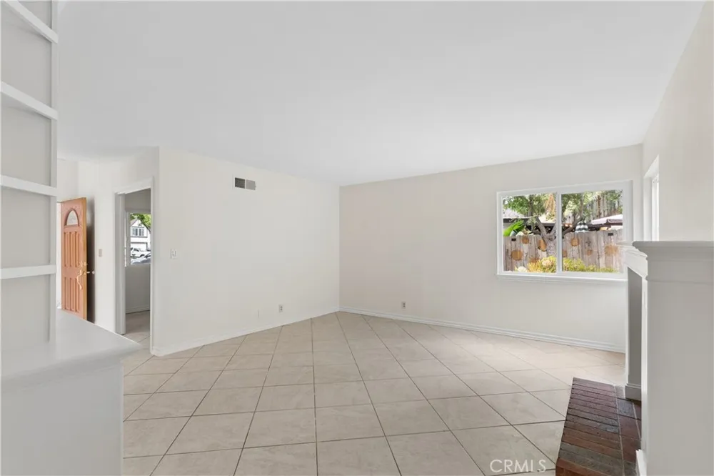 16939 Highfalls Canyon Country, CA 91387