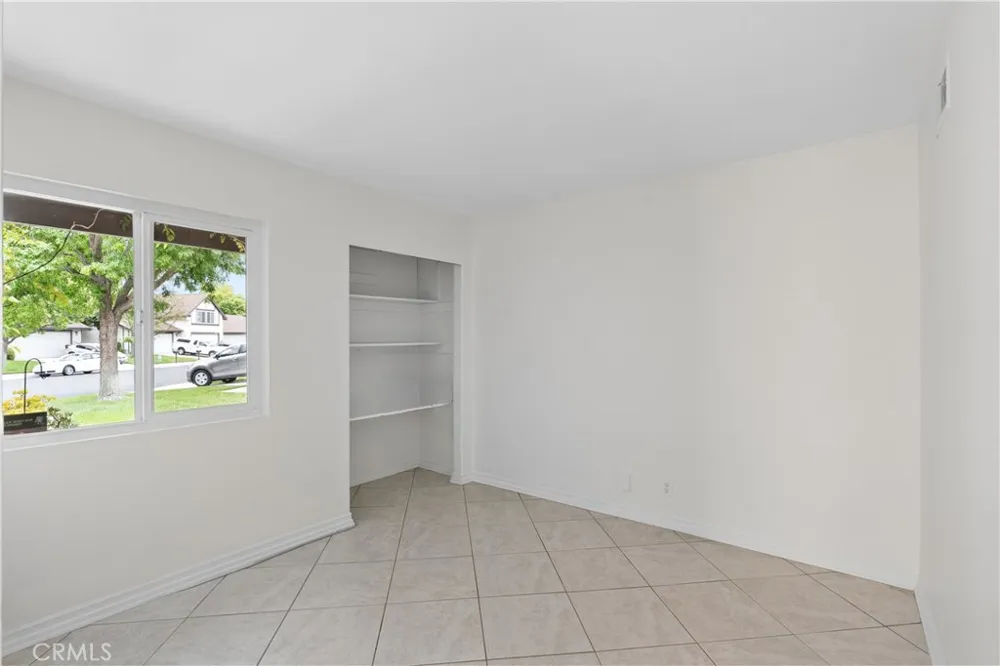 16939 Highfalls Canyon Country, CA 91387