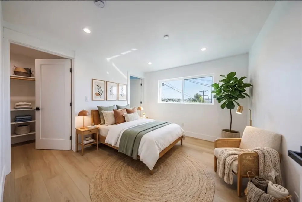 1330 S Longwood Avenue Los Angeles, CA 90019