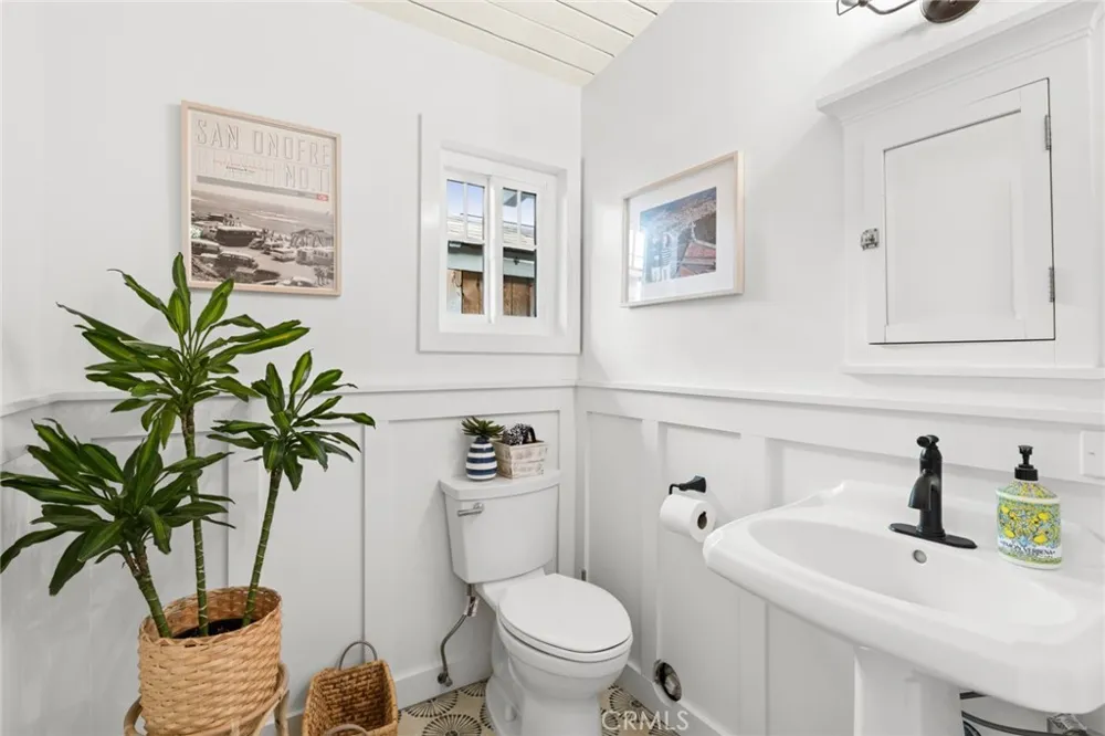 26716 Calle Juanita Dana Point, CA 92624