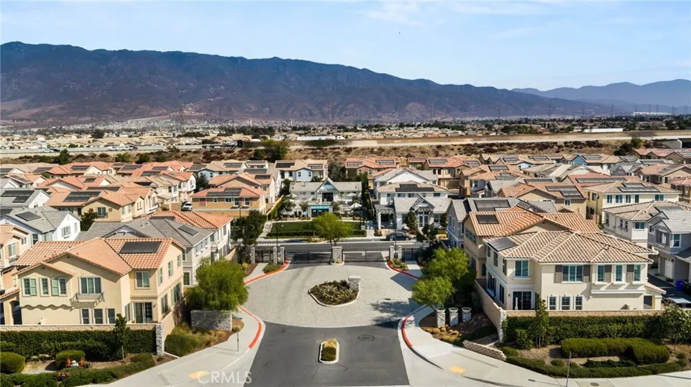 15147 Ridge #6 Fontana, CA 92336