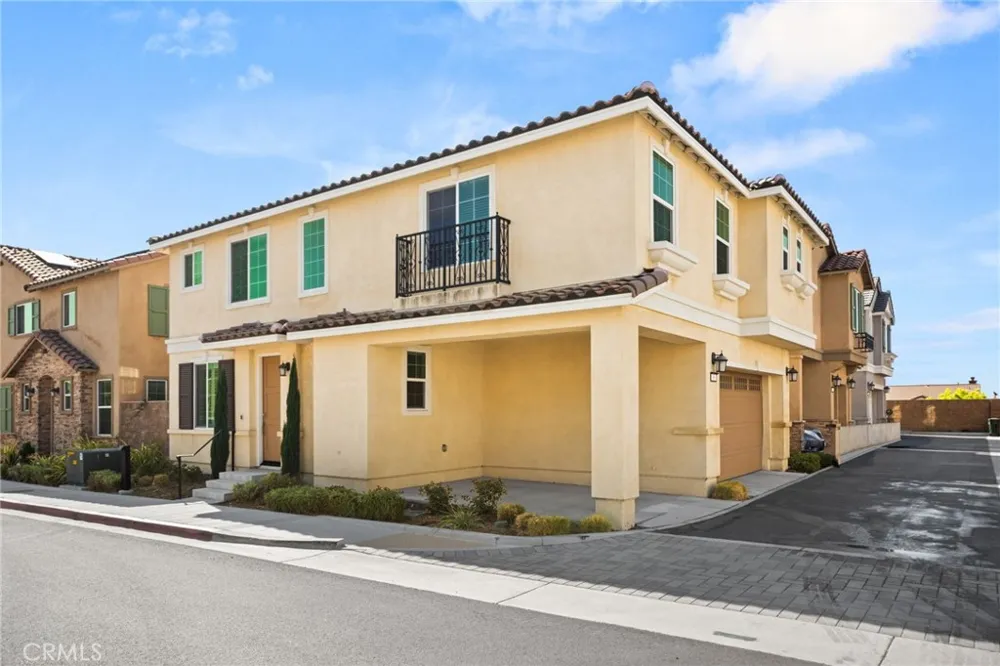 15147 Ridge #6 Fontana, CA 92336