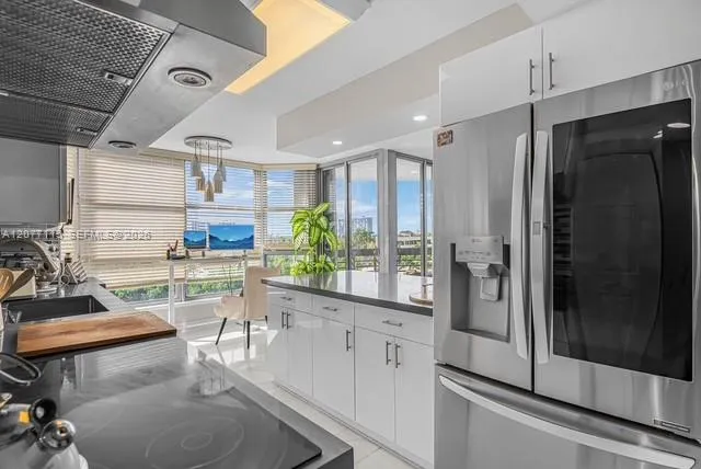 3500 Mystic Pointe Dr #604 Aventura, FL 33180