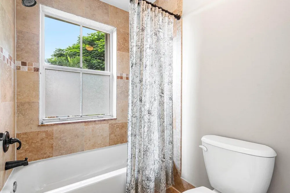 4303 NW 1ST DRIVE Deerfield Beach, FL 33442