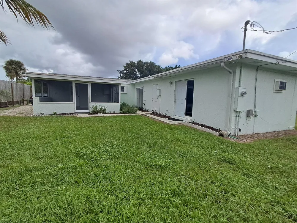 3643 Betty Ann Court W #A West Palm Beach, FL 33403