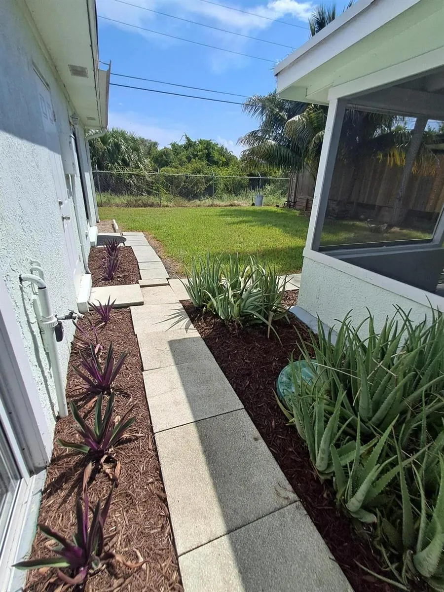 3643 Betty Ann Court W #A West Palm Beach, FL 33403