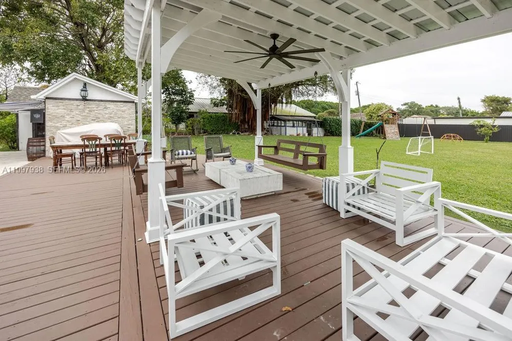 11301 SW 95th St Miami, FL 33176