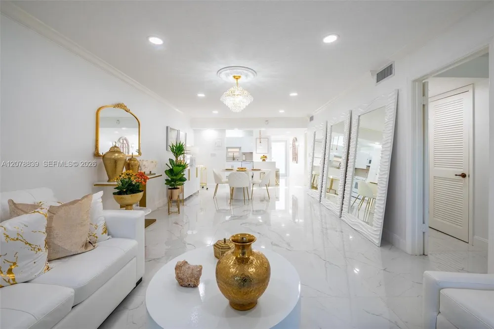 300 S Hollybrook Dr #310 Pembroke Pines, FL 33025