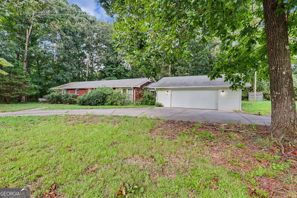 692 Allen Anderson RD Cleveland, GA 30528